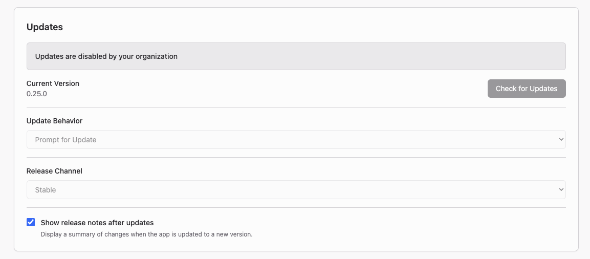 업데이트 확인 버튼, 업데이트 동작 메뉴, 릴리즈 채널 메뉴 위에 "Updates are disabled by your organization" 메시지가 표시된 앱 설정의 업데이트 섹션